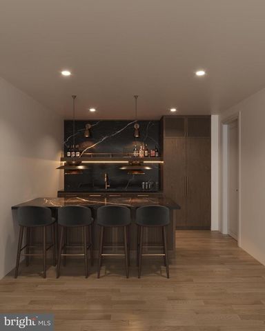 1111 LAKEWOOD DR SW, Vienna, VA 22180