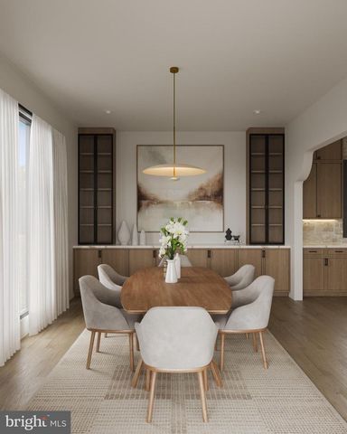 1111 LAKEWOOD DR SW, Vienna, VA 22180