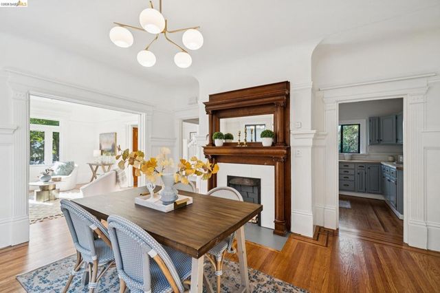 2707 Dana St, Berkeley, CA 94705