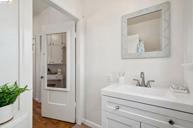 2707 Dana St, Berkeley, CA 94705