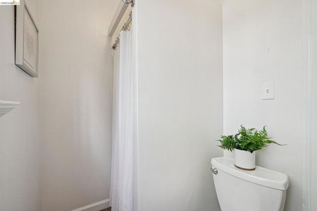 2707 Dana St, Berkeley, CA 94705