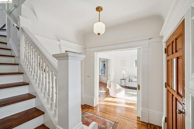 2707 Dana St, Berkeley, CA 94705