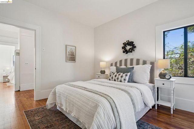 2707 Dana St, Berkeley, CA 94705