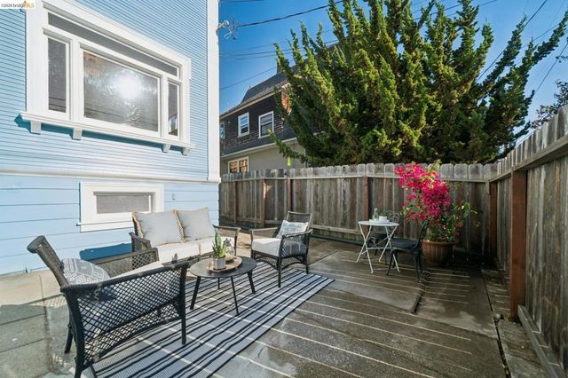 2707 Dana St, Berkeley, CA 94705