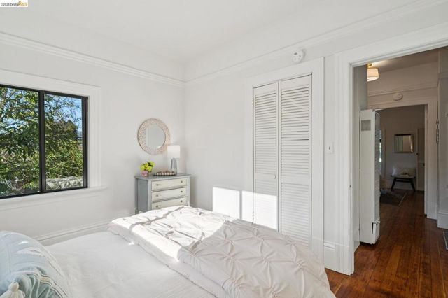 2707 Dana St, Berkeley, CA 94705