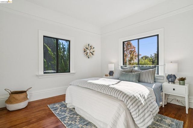 2707 Dana St, Berkeley, CA 94705