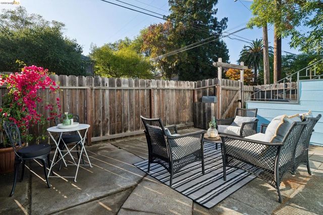 2707 Dana St, Berkeley, CA 94705