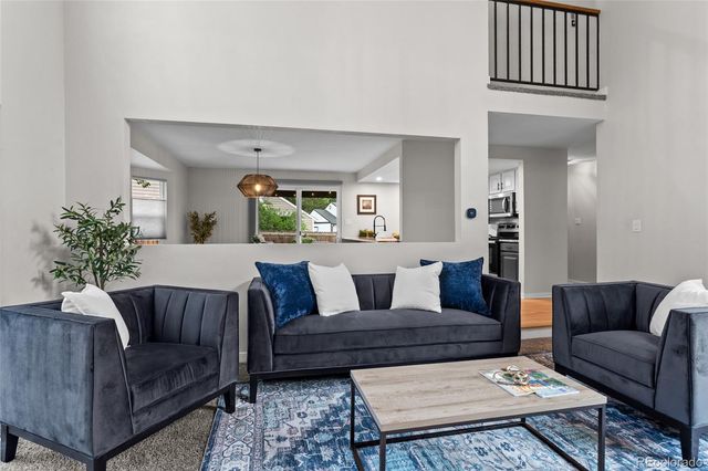 1034 W Peakview Circle, Littleton, CO 80120