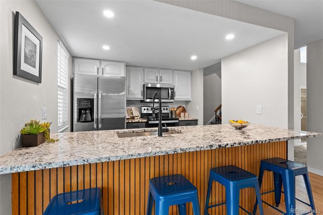 1034 W Peakview Circle, Littleton, CO 80120