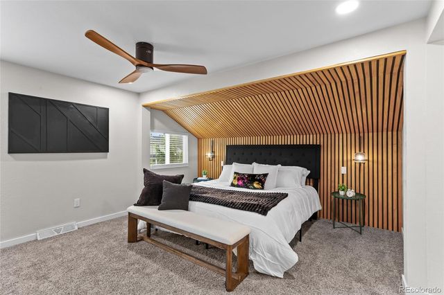 1034 W Peakview Circle, Littleton, CO 80120