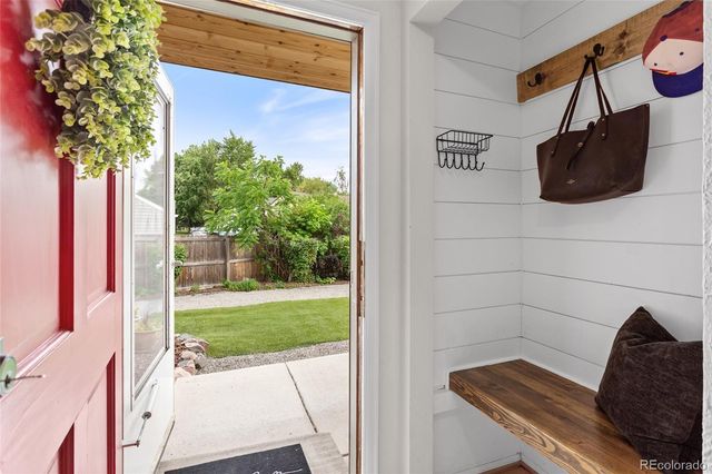 1034 W Peakview Circle, Littleton, CO 80120