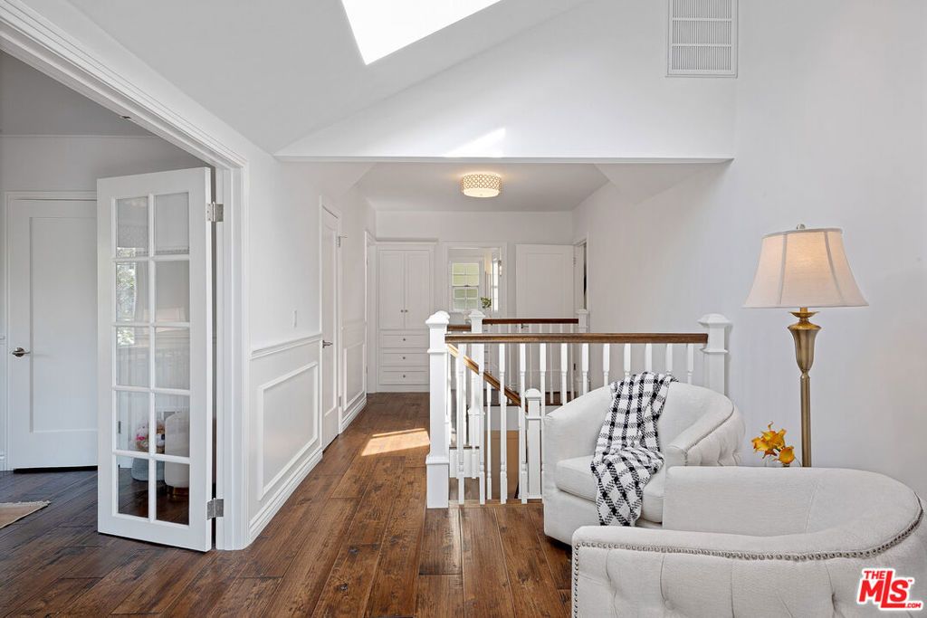 Image 13 of property listing at 543 N June Street, Los Angeles, CA 90004