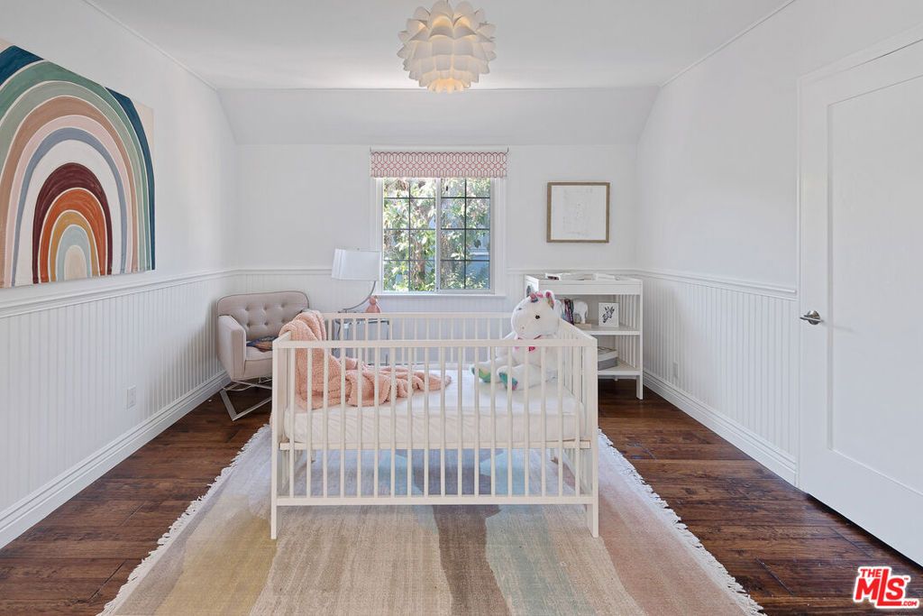 Image 16 of property listing at 543 N June Street, Los Angeles, CA 90004