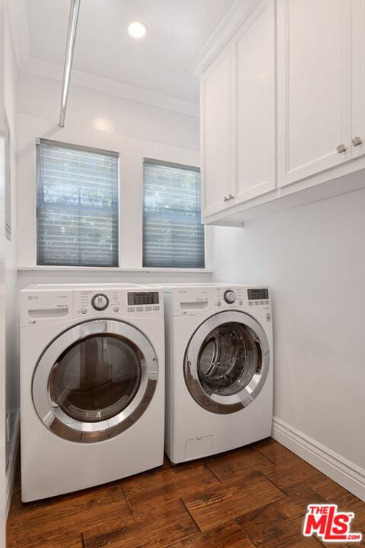 Image 7 of property listing at 543 N June Street, Los Angeles, CA 90004