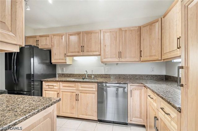 1325 Solana RD K3, Naples, FL 34103