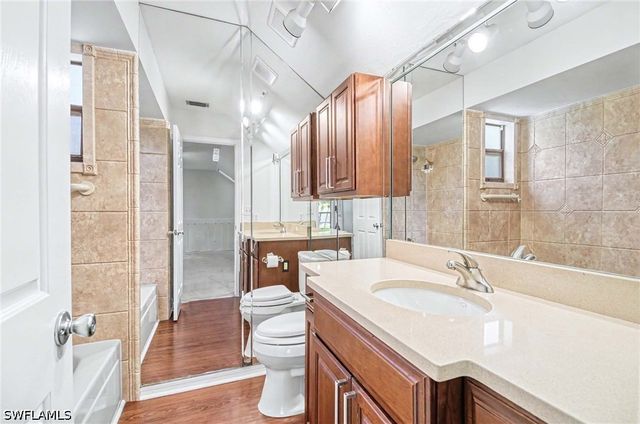 1325 Solana RD K3, Naples, FL 34103