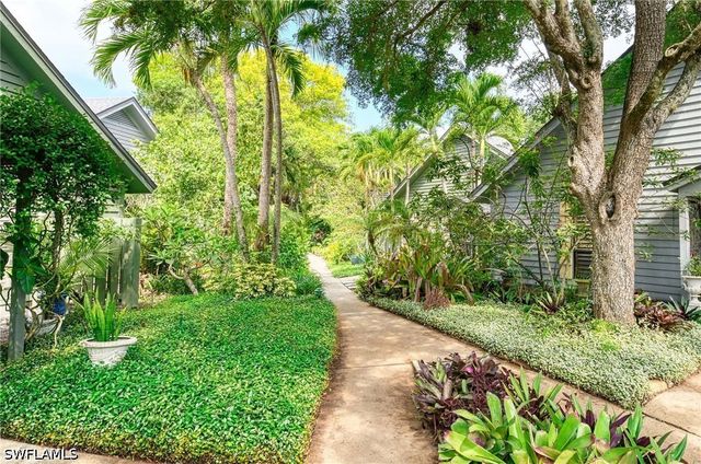 1325 Solana RD K3, Naples, FL 34103