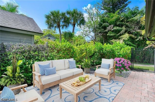 1325 Solana RD K3, Naples, FL 34103