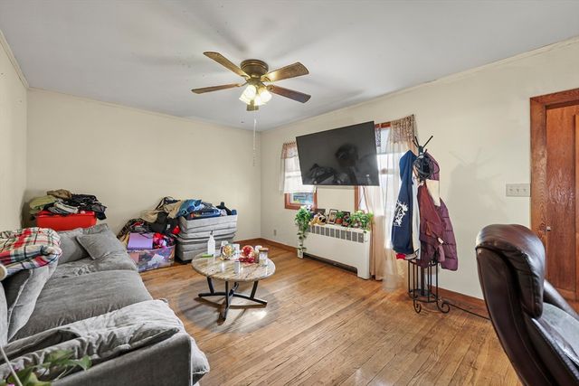 31-33 Apremont St, Adams, MA 01220