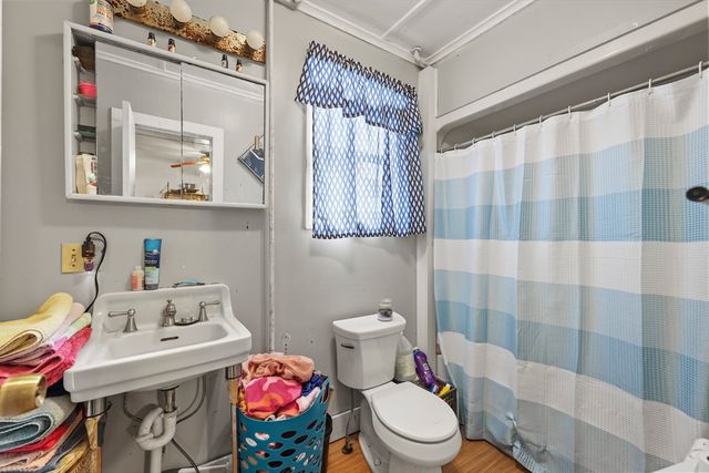 31-33 Apremont St, Adams, MA 01220