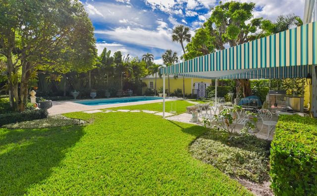 250 Algoma Road, Palm Beach, FL 33480