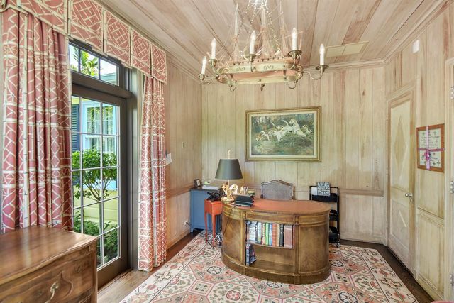250 Algoma Road, Palm Beach, FL 33480