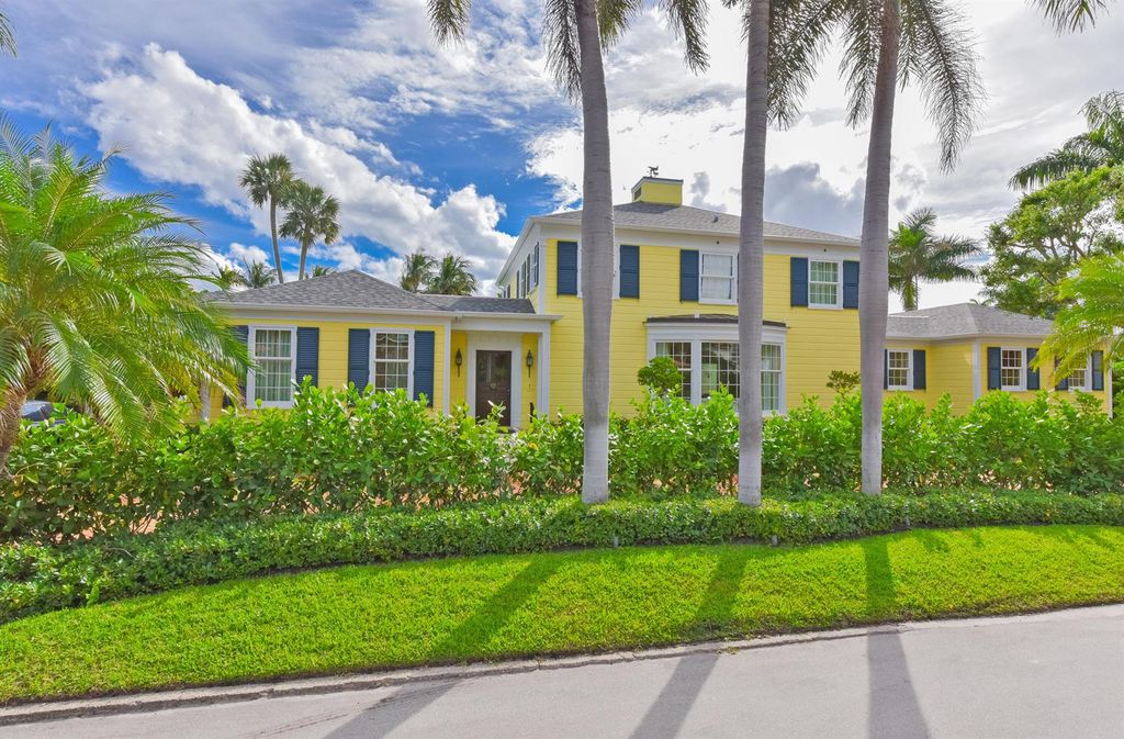 250 Algoma Road, Palm Beach, FL 33480