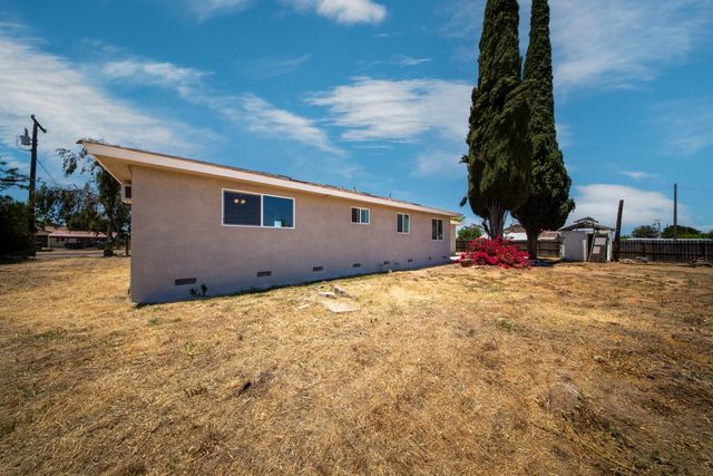 1557 Owens Street, Madera, CA 93638