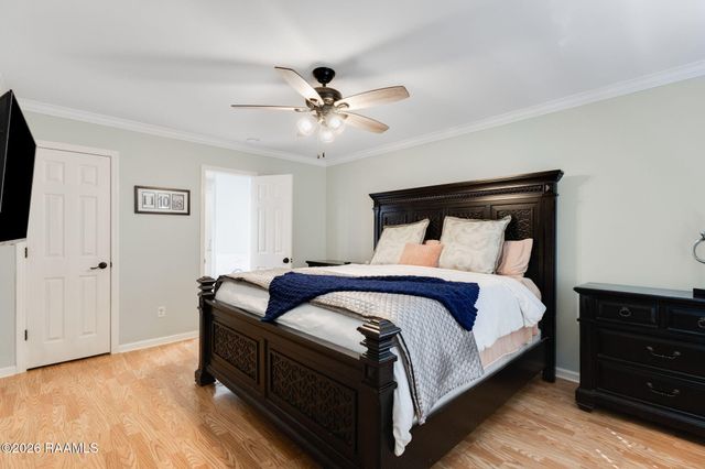 104 Queensford Way, Youngsville, LA 70592