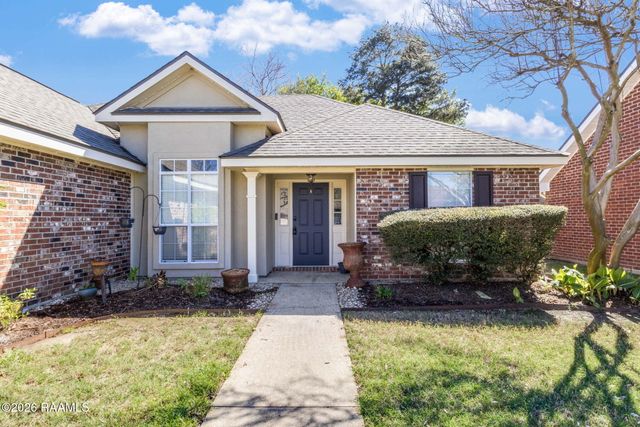 104 Queensford Way, Youngsville, LA 70592