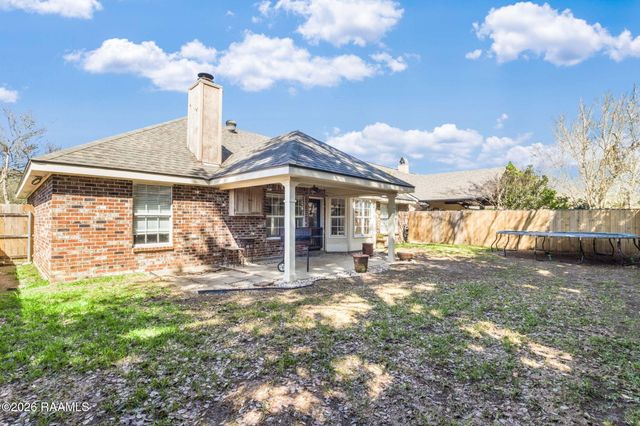 104 Queensford Way, Youngsville, LA 70592