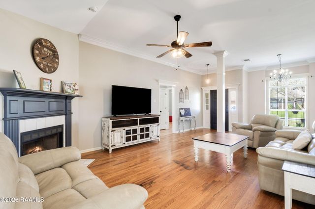 104 Queensford Way, Youngsville, LA 70592