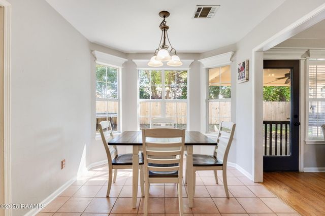 104 Queensford Way, Youngsville, LA 70592