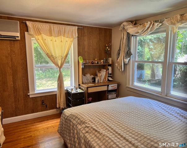 6 Willey Street, Norwich, CT 06360