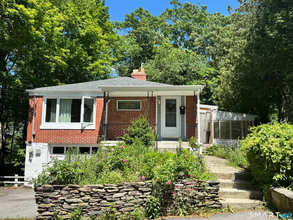 6 Willey Street, Norwich, CT 06360