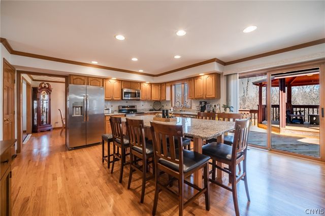 4320 Lazybrook Circle, Clay, NY 13088