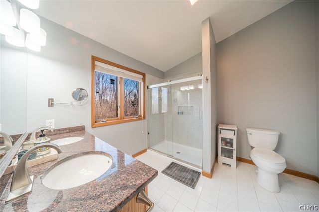 4320 Lazybrook Circle, Clay, NY 13088