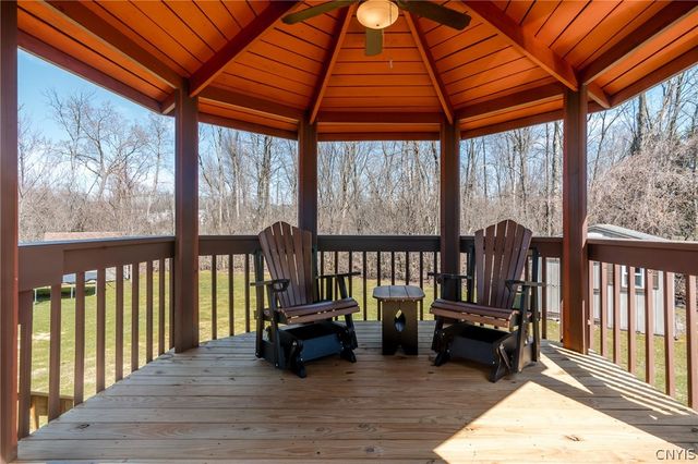 4320 Lazybrook Circle, Clay, NY 13088