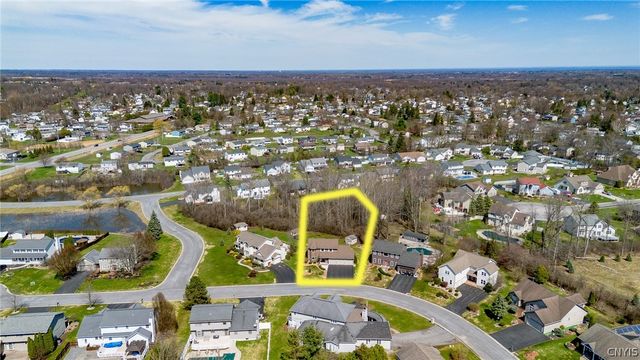 4320 Lazybrook Circle, Clay, NY 13088