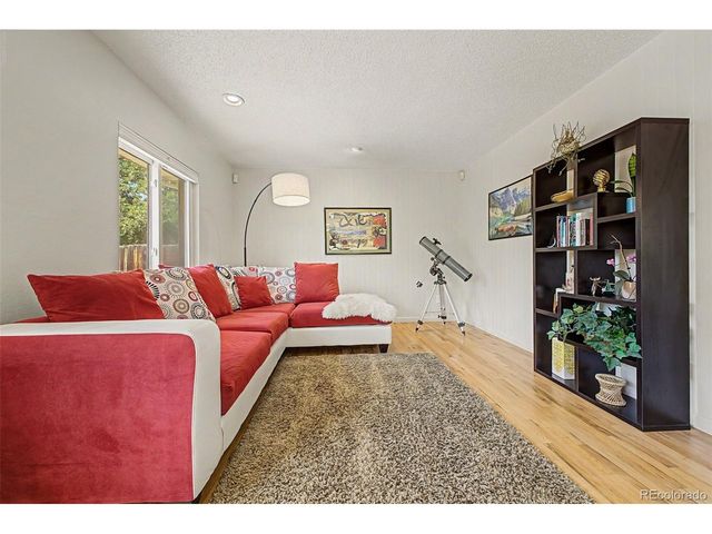 636 W Willow St, Louisville, CO 80027