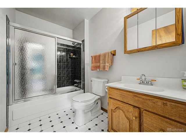 636 W Willow St, Louisville, CO 80027