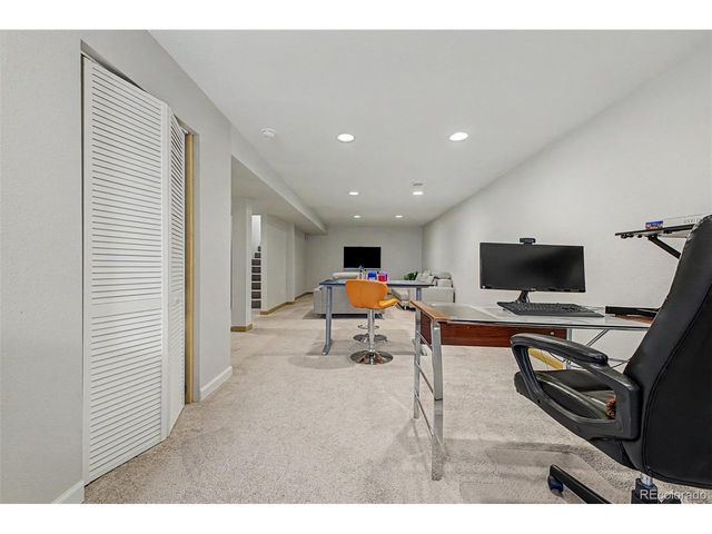 636 W Willow St, Louisville, CO 80027