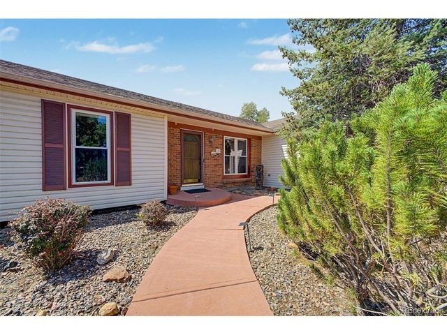 636 W Willow St, Louisville, CO 80027