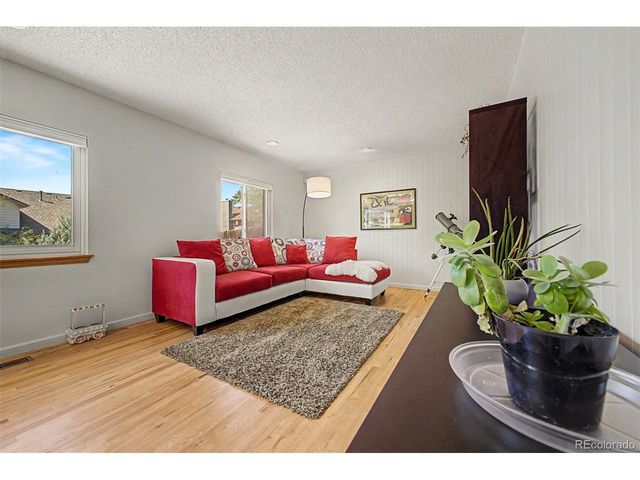 636 W Willow St, Louisville, CO 80027