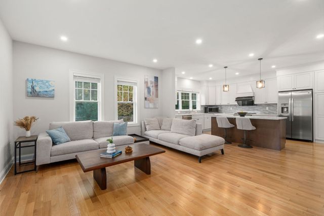 3 Emmeline Path, Wayland, MA 01778