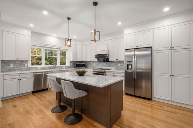 3 Emmeline Path, Wayland, MA 01778