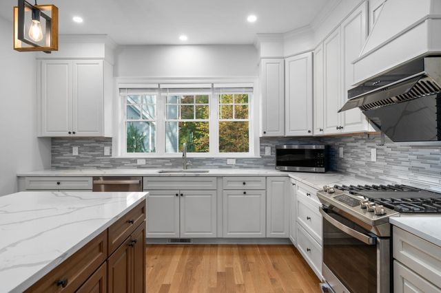 3 Emmeline Path, Wayland, MA 01778
