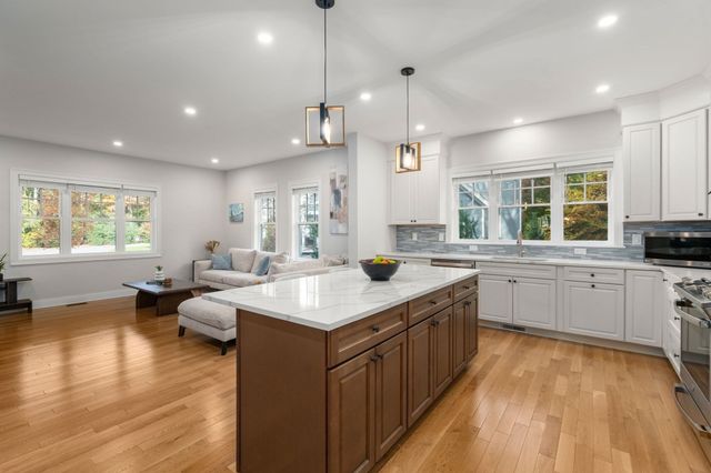 3 Emmeline Path, Wayland, MA 01778
