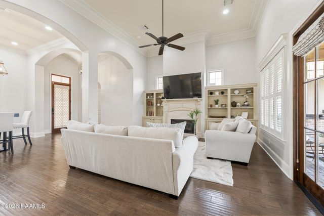 106 Rue De Chambery, Broussard, LA 70518