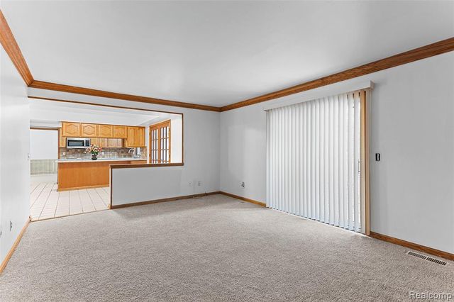 1880 Pelican Court, Troy, MI 48084